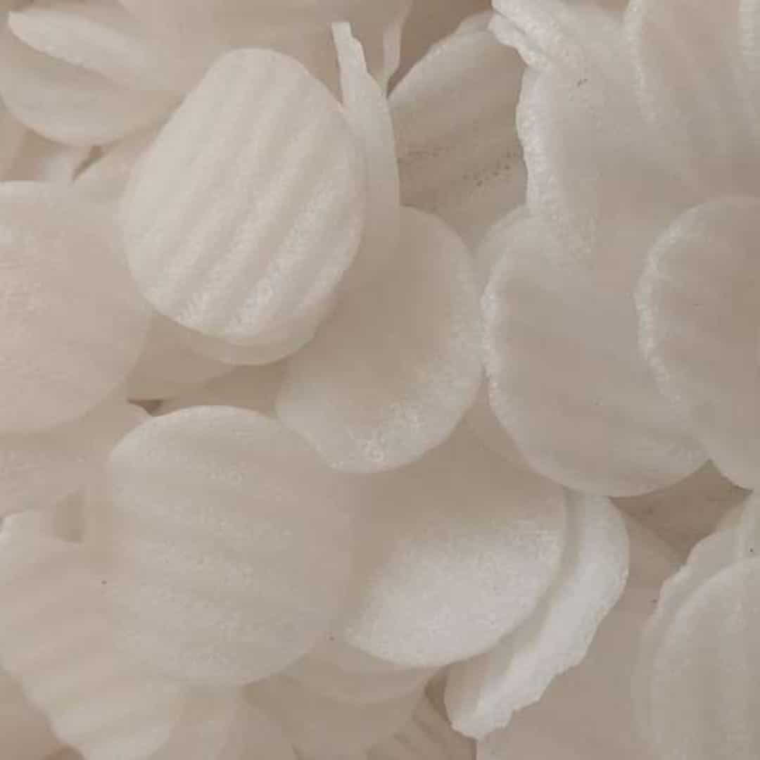 Pond Flakes PRO wit 30mm (5500m2/m3) 100L Pond Flakes PRO wit 30mm (5500m2/m3) 100L